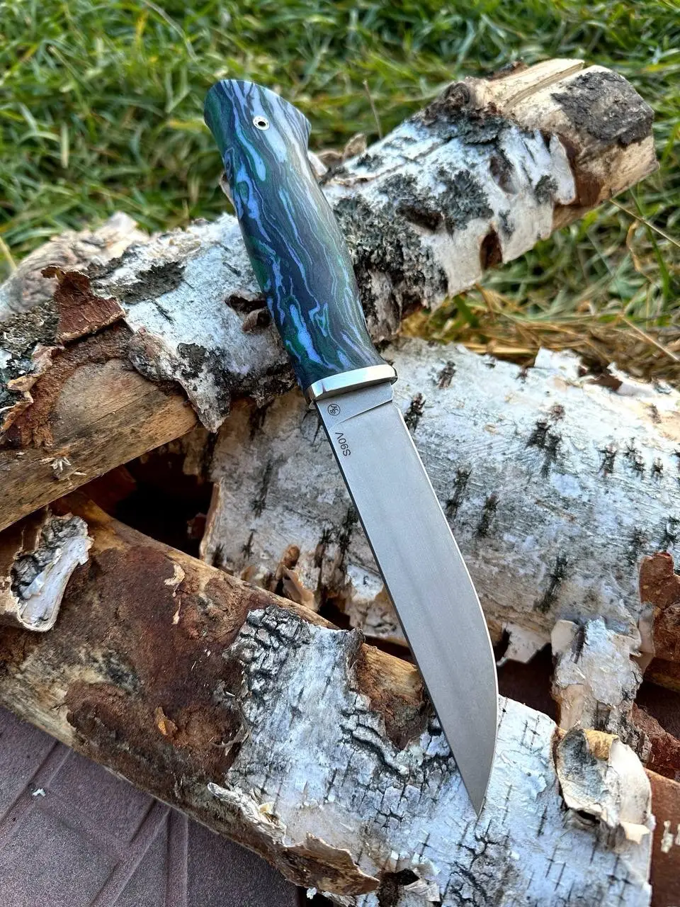Нож 20
